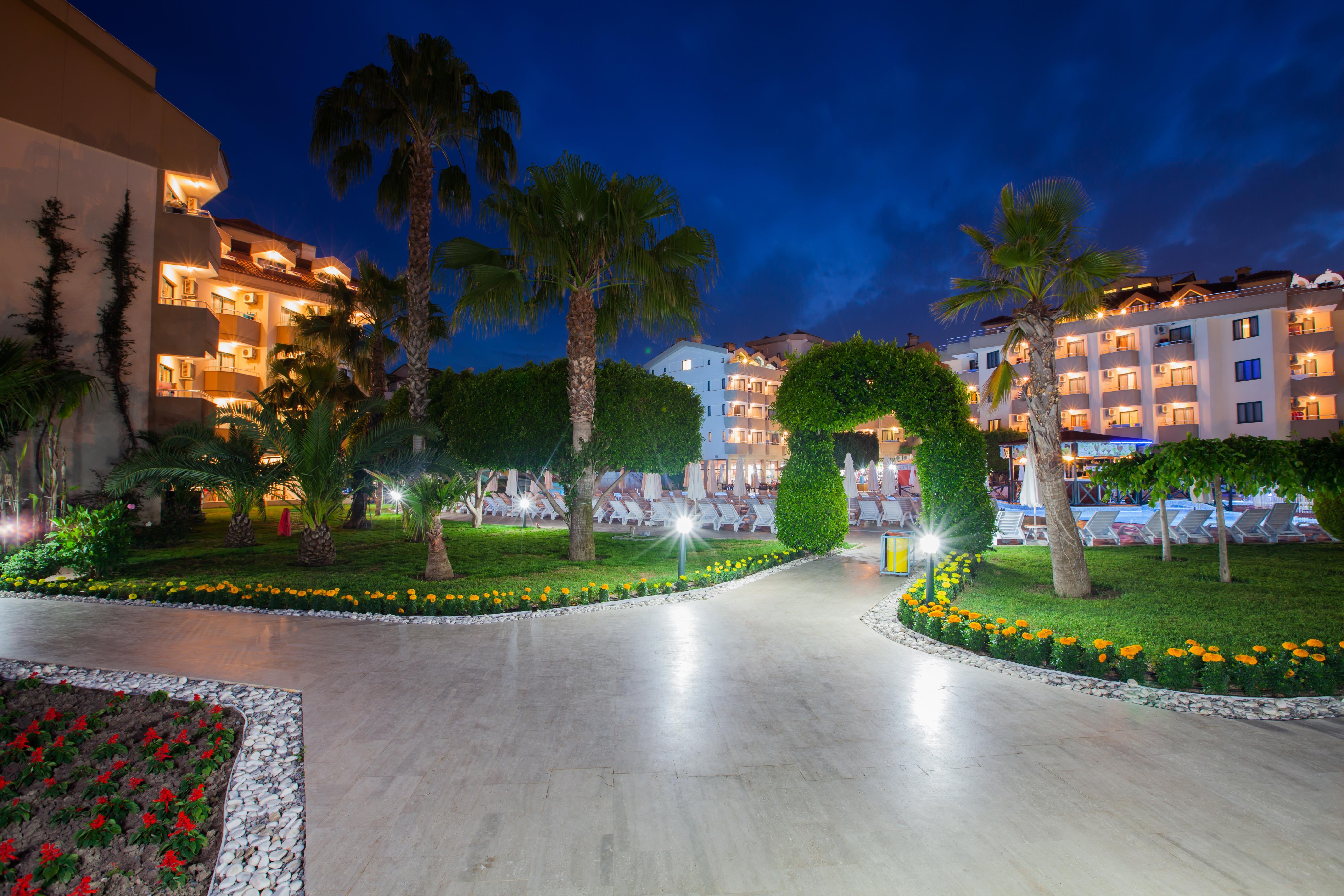 Grand Seker Hotel Side Exterior photo