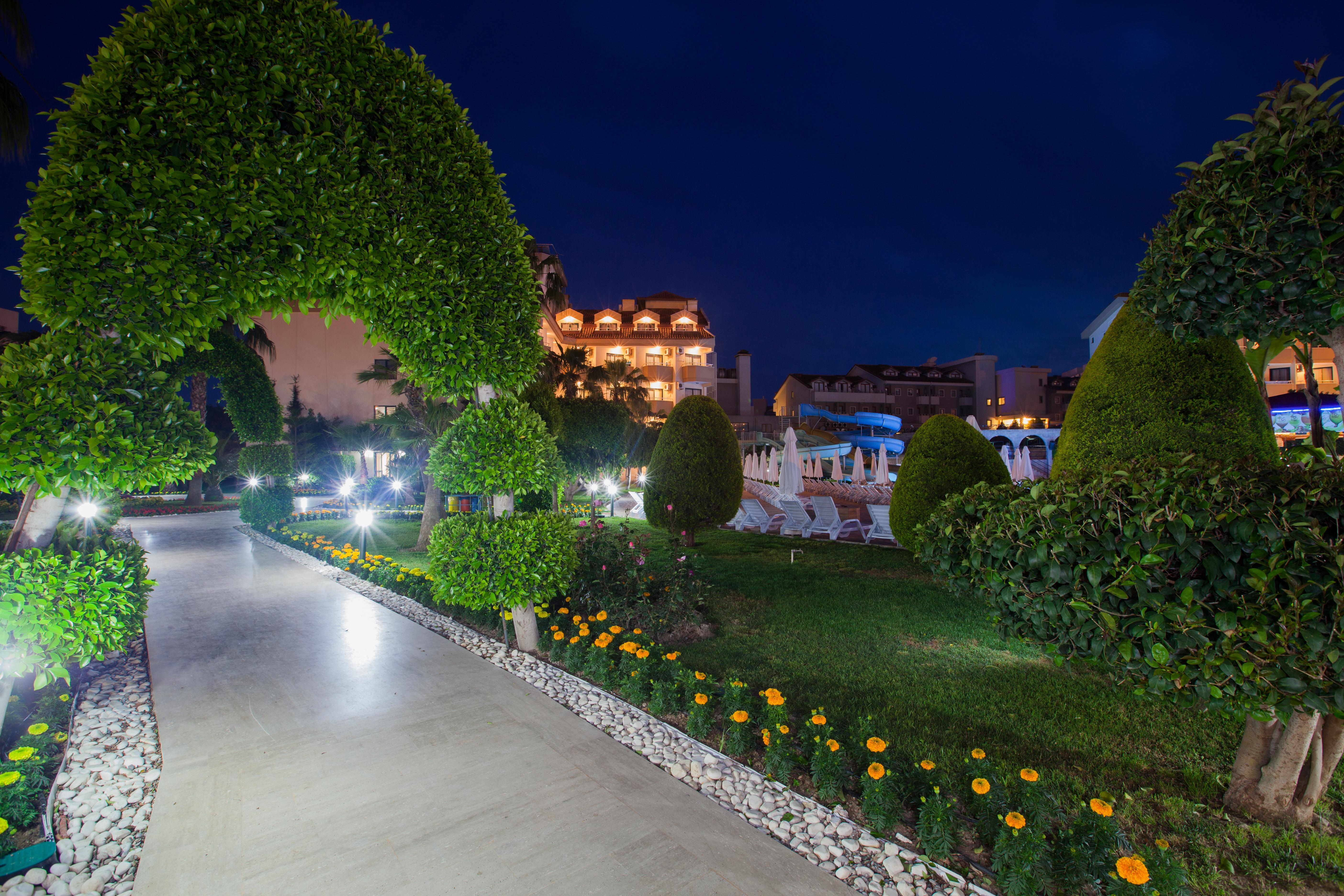 Grand Seker Hotel Side Exterior photo