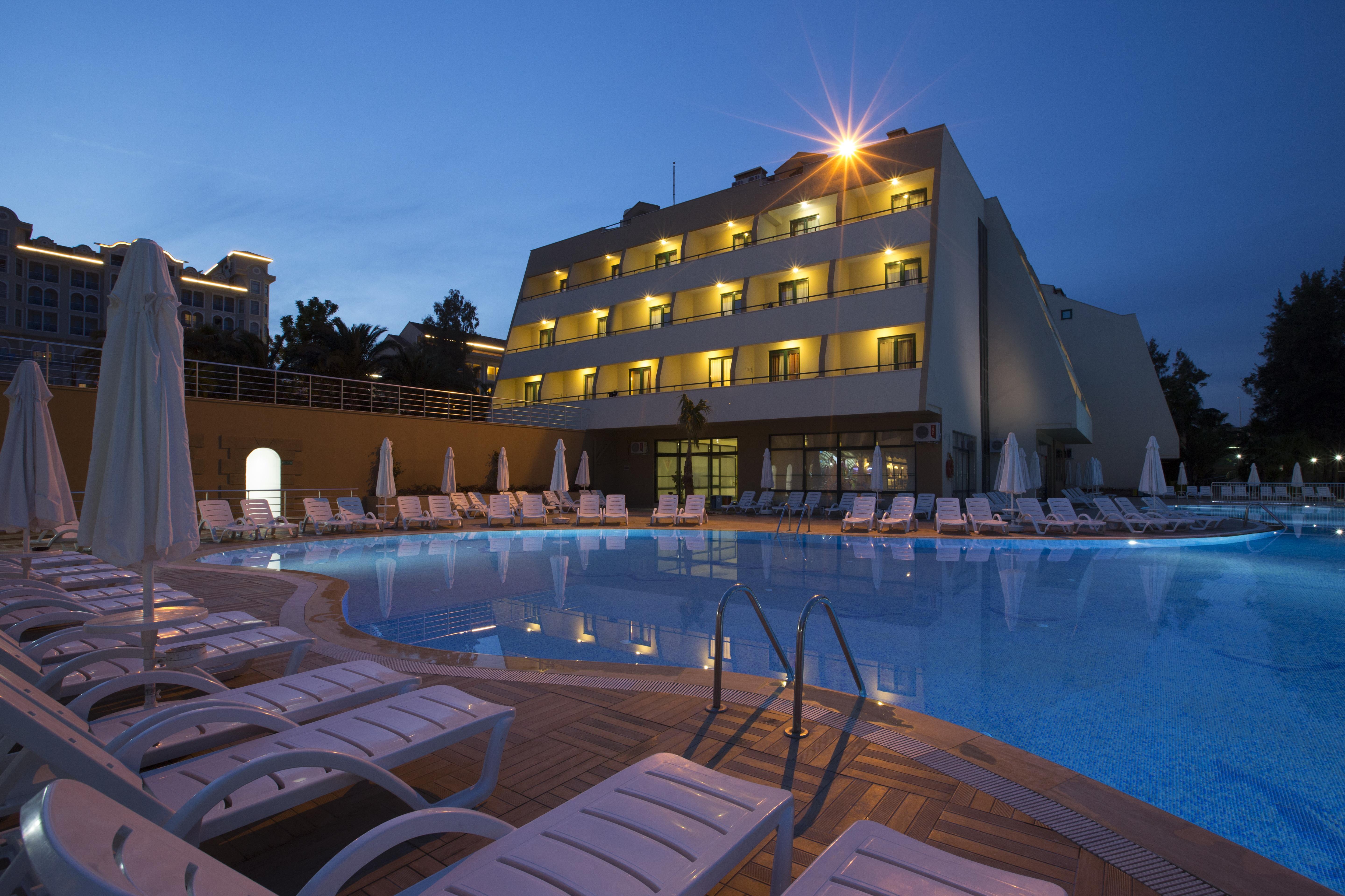 Grand Seker Hotel Side Exterior photo