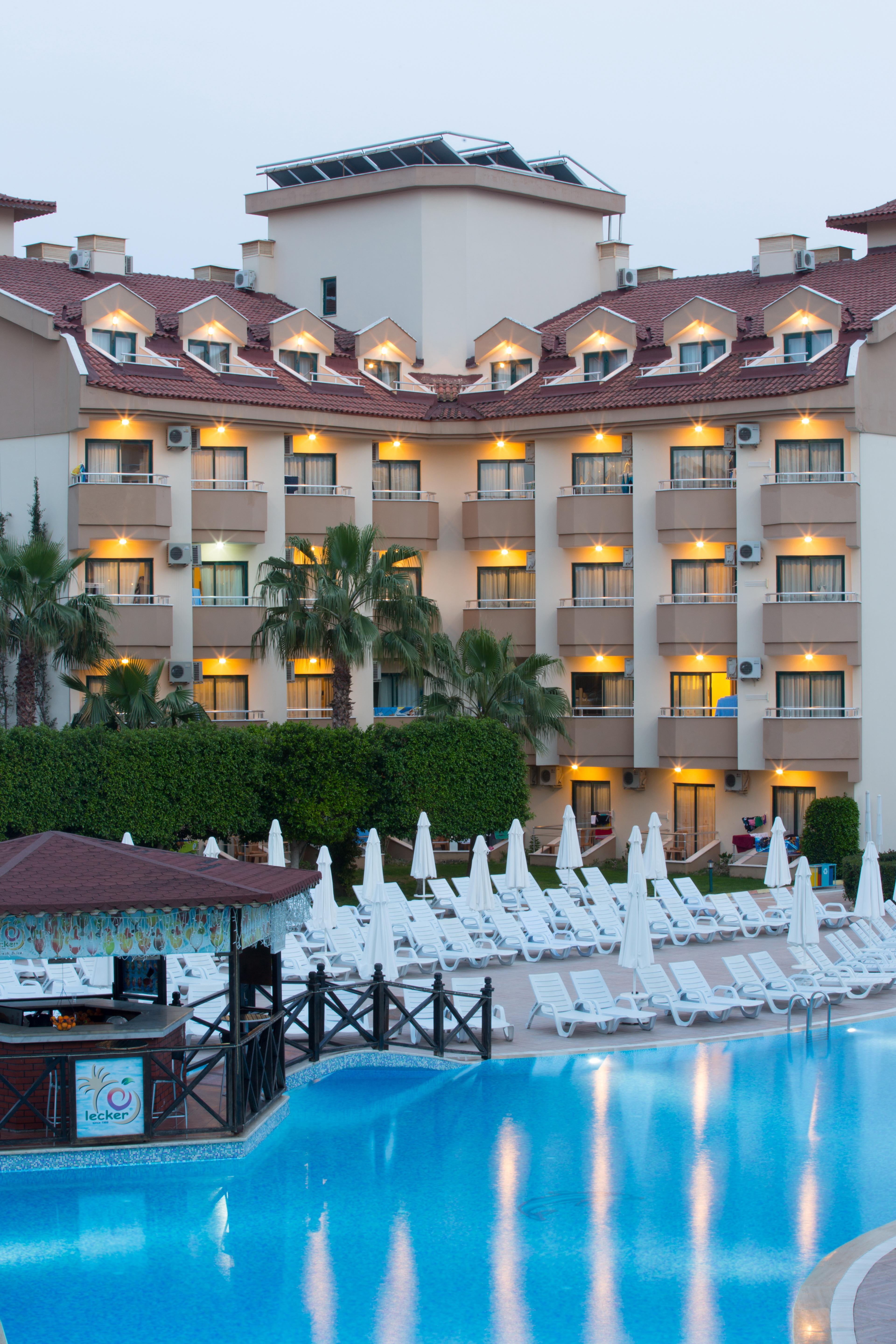 Grand Seker Hotel Side Exterior photo